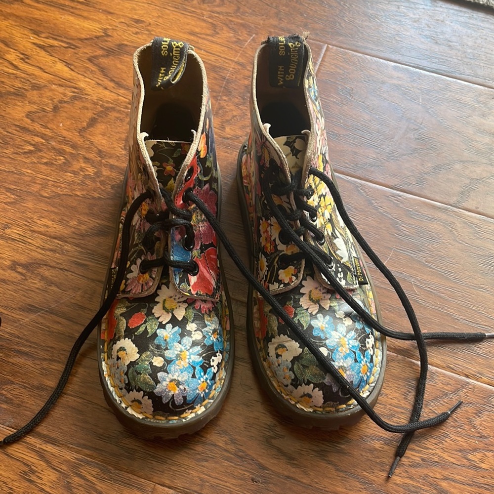 Dr Martens Floral kids boots